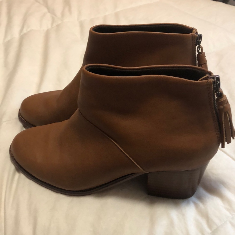 Toms Carpe Diem Leather Heeled Bootie Size 6.5